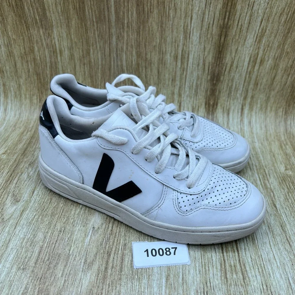 Veja V-10 Sneakers Women's Size 6 White Black Leather Low Top Perforated Shoes
